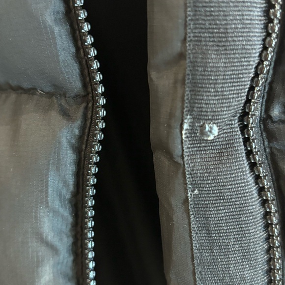 MARMOT 700 Fill Sz M Puffer Coat Elastic Cuffs Pockets Longer Back Jacket - Picture 9 of 16